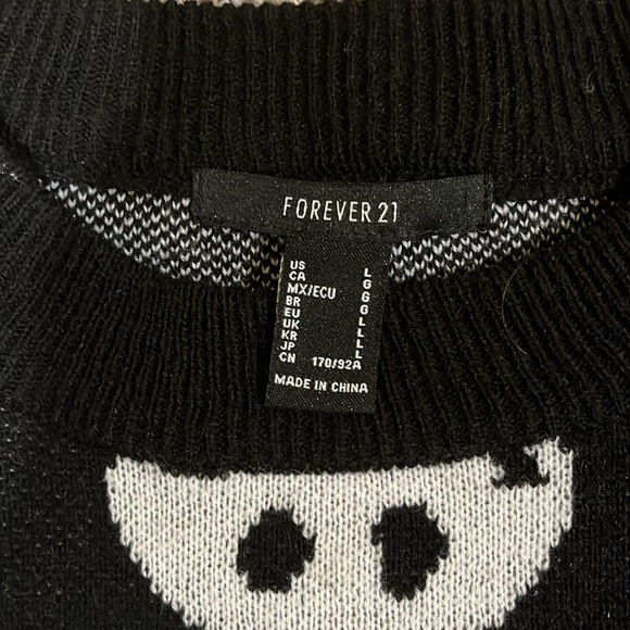 Forever 21 Smiley Sweater - Picture 2 of 4